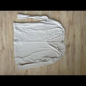 Urban Outfitters white thermal V neck long sleeve size S